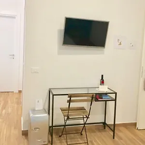 Pensión Cavallotti 21, La Spezia